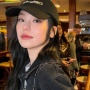 Cozy dan Stylish! 4 Padu Padan Outfit ala Yeji ITZY untuk City Trip