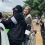 Zaskia Adya Mecca Lulusan Mana? Aksi Blusukan Bantu Korban Banjir Bekasi Tuai Pujian
