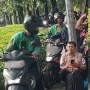 Viral! Trotoar Jadi 'Jalan Ninja', Bapak Ini Malah Kena Marah Pengendara Motor!