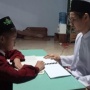 Buta Sejak Kecil, Pria Kediri Ini Justru Jadi Hafiz Qur'an dan Inspirasi Banyak Orang