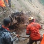Tragis! Longsor Hutan Cangar Renggut 10 Nyawa, 2 Mobil Tertimbun