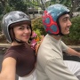 Kencan Sederhana Ariel Tatum dan Daffa Wardhana Tuai Pujian: Naik Vespa Jadul, Petik Bunga Tetangga