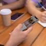 Scroll Tanpa Tujuan: Apakah Kita Sedang Menjadi Generasi Tanpa Fokus?