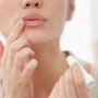 Jujur-jujuran Lip Serum: Solusi Instan Bibir Gelap atau Cuma Gimmick Mahal?