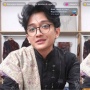Penjual Batik Ganteng Ini Viral di TikTok, Digoda Netizen Sampai Salting Saat Live