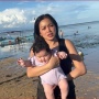 Tips Bepergian Jakarta - Bali Dengan Bayi Anti Rewel di Pesawat Ala Jessica Iskandar