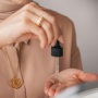 5 Rekomendasi Serum untuk Kecilkan Pori-pori Wajah, Makin Flawless Mulai dari Rp20 Ribuan