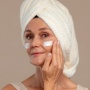 Rahasia Kulit Awet Muda di Usia 30-an: 5 Rekomendasi Sunscreen Terbaik dari Guardian