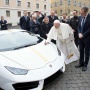 Kisah Paus Fransiskus Tolak Lamborghini Senilai Rp3,5 Miliar, Pilih Sumbangkan ke Afrika dan Irak