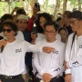 Slank Kompak Pakai Kaus Putih di Makam, Ternyata Buatan Bunda Iffet Sejak 2017