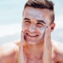 10 Rekomendasi Sunscreen untuk Pria: Lindungi Kulit dari Matahari