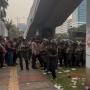 Berbeda dengan Aksi May Day Fiesta di Monas, Peringatan Hari Buruh di DPR Dipukul Mundur Aparat