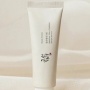 Sunscreen Apa yang Bikin Glowing? Ini 3 Pilihan Terbaik sesuai Review Pengguna