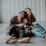 9 Tanda Kamu Menikahi Sahabat Terbaik, Punya Hubungan Langgeng dan Harmonis