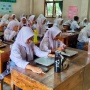DPR Sebut MBG Harus Berjalan Beriringan dengan Peningkatan Mutu Pendidikan dan Kesejahteran Guru