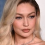 Unggah Foto Mesra, Gigi Hadid Go Public dengan Bradley Cooper di Instagram