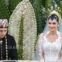 5 Potret Dekorasi Pernikahan Luna Maya dan Maxime Bouttier, Menyatu dengan Alam