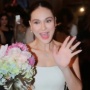 6 Pesona Luna Maya di Malam Resepsi Pernikahan, Elegan dengan Gaun Backless