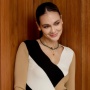 5 Mix and Match Outfit Kasual ala Luna Maya, Tampil Catchy Anti-Ribet!