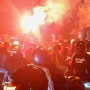 'Juara..Juara' Teriakan Bobotoh Saat Padati Jalanan Kota Bandung
