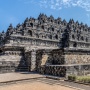 Rahasia di Balik Batu Borobudur: Mengapa Permen Karet dan Tangan Jahil Jadi Musuh Utama?