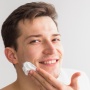 Tren Skincare Pria: Dekonstruksi Maskulinitas dan Kesetaraan Atas Perawatan