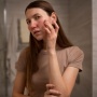 Hati-hati! 5 Kebiasaan Sepele Ini Bikin Skincare Tak Berefek di Wajah