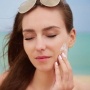 Tips Pilih Sunscreen yang Gak Bikin Makeup Longsor, Jangan Sampai Salah!