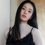 Nyaman dan Modis! 4 Padu Padan OOTD ala Ahn Eun Jin yang Wajib Disontek