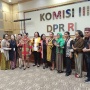 DPR Didesak Kawal Agar Eks Kapolres Ngada Segera Diadili: Harus Dihukum Berat dan Kebiri Kimia!