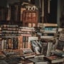 Menyusuri Lorong Ilmu! Buku Perpustakaan vs Jurnal Akademik