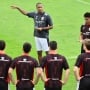Patrick Kluivert Coret 9 Pemain Lawan China