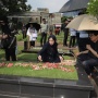 AHY Bagikan Kabar Duka, Annisa Pohan Bersedih di Depan Makam