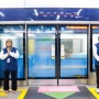 Lansia Beraksi di MRT Jakarta, Bantu Penumpang dan Edukasi