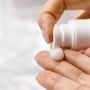 3 Rekomendasi Moisturizer untuk Usia 50 Tahun ke Atas, Kulit Kering Keriput Jadi Halus Lagi!