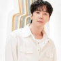 4 Look Travel Friendly ala Lee Jun Young, Nyaman dan Modis Saat Traveling!