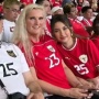 Momen Manis! Ibu Justin Hubner 'Comblangi' Jennifer Coppen dengan Anaknya Usai Laga Timnas
