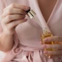 Apakah Sisa Krim Retinol Wajib Dibersihkan pada Pagi Hari? Ini Penjelasan Dokter