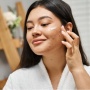 Moisturizer Apa yang Cocok untuk Kulit Berjerawat? Ini 5 Pilihannya