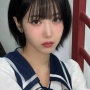4 Ide Padu Padan Outfit Minimalis dan Modis ala SinB VIVIZ
