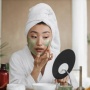7 Rekomendasi Masker Wajah untuk Kulit Kombinasi, Mulai Rp5 Ribuan Saja