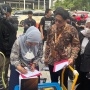 Massa Sindir Kementerian Kebudayaan Sibuk Cari Pulpen: Gimana Mau Nulis Sejarah Pulpen Aja Gak Punya