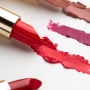 5 Lipstik Purbasari Terbaik untuk Bibir Hitam: Anti Crack! Harga Cuma Rp30 Ribuan