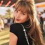 Simpel tapi Trendi, Ini 4 Inspirasi Gaya Kasual Nyaman ala Lisa BLACKPINK
