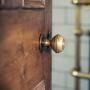 7 Rekomendasi Gagang Pintu (Door Handle) Murah dan Terbaik, Bentuk Simpel Namun Mewah