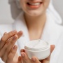 7 Moisturizer untuk Wajah Kenyal Dan Sehat Ala Selebgram, Perempuan Wajib Punya
