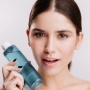 Bye Kulit Kusam! Ini 4 Toner Kandungan Alpha Arbutin untuk Mencerahkan