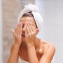4 Cleanser Lokal Kandungan Glycerin, Rahasia Kulit Kenyal dan Terhidrasi!