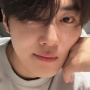 Stylish dan Nyaman, Ini 4 Gaya Kasual Chic ala Suho EXO yang Bisa Kamu Tiru