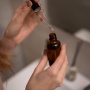 Ampoule untuk Apa? Ini Bedanya dengan Serum dan Rekomendasi Produknya